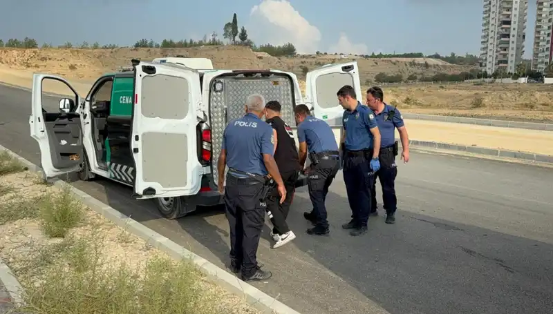 Yol Kenarında Bulunan Gizemli Ceset Olayı Büyüyor!