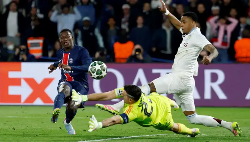 Aston Villa ve Dortmund: Şampiyonlar Ligi Rövanşları Zorlu Geçiyor