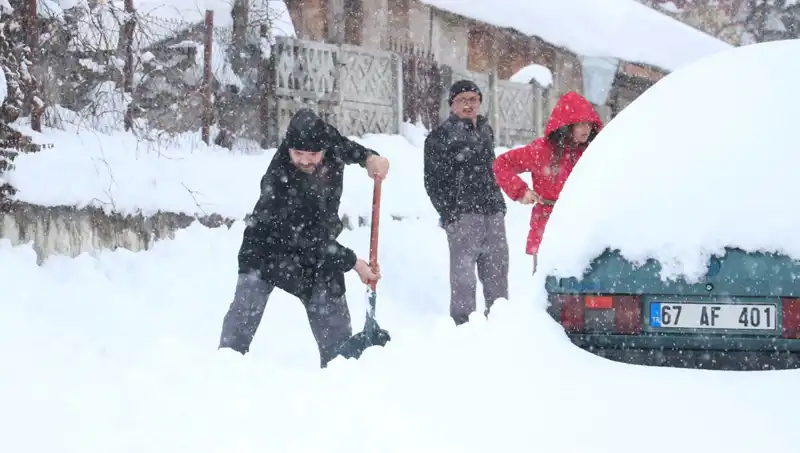 14 Nisan'da Okullar Tatil Mi? İşte Kar Tatili Olan İller!