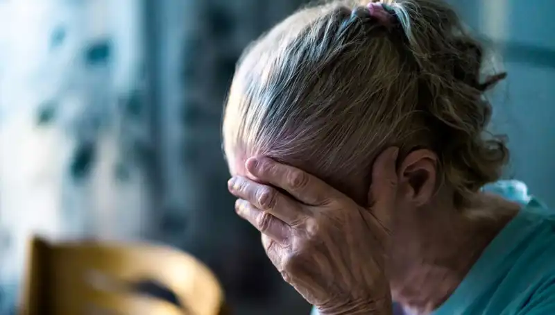 Alzheimer Riskini Artıran Alışkanlıklar: Nöroloji Uzmanı Açıklıyor