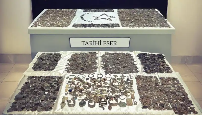 Sınırda Yakalanan 12 Bin 770 Tarihi Eser: Tarihin Sırları Ele Geçirildi!