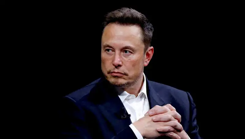 Elon Musk, Robotların Cerrahları Geçme Zamanını Açıkladı