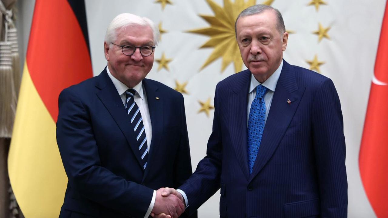 Cumhurbaşkanı Erdoğan, Almanya Cumhurbaşkanı Steinmeier ile Bir Araya Geldi