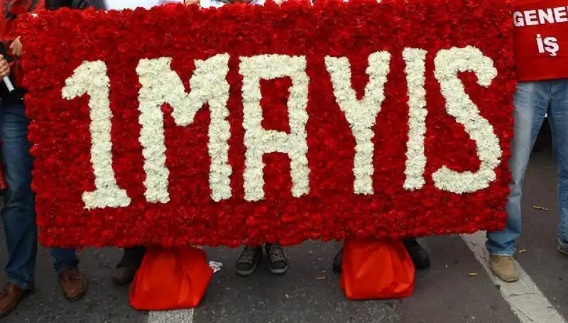1 Mayıs Emek ve Dayanışma Günü Resmi Tatil mi, Okullar Ne Olacak?
