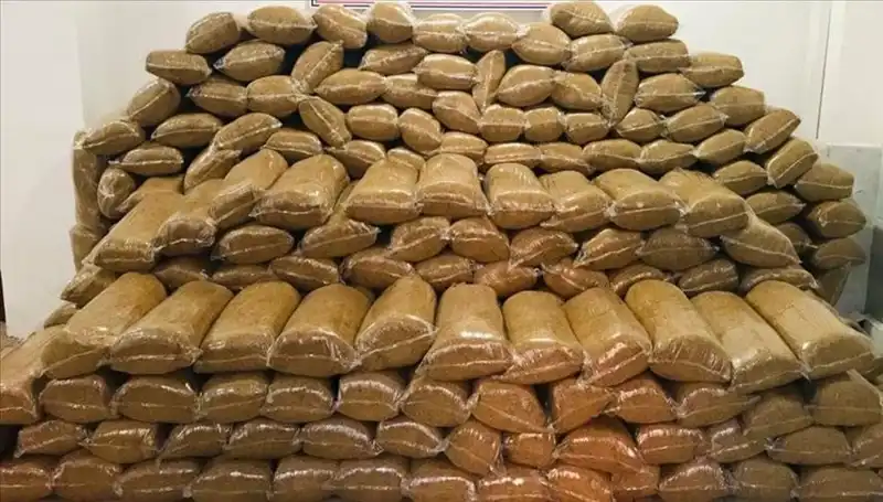 Manisa'da 2 Ton Kaçak Tütün Operasyonu: Neyin Peşindeler?