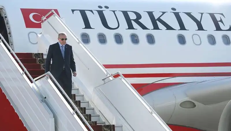 Cumhurbaşkanı Erdoğan İtalya Turu Sonrası Ülkeye Döndü: Kritik Ziyaretin Ayrıntıları