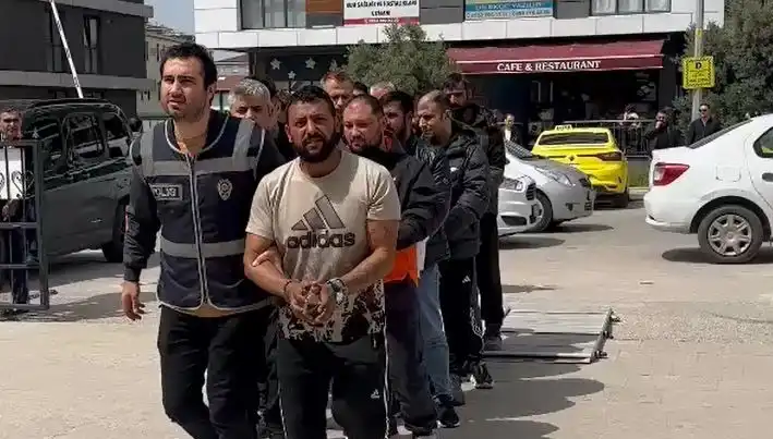 Edirne'de Fenomen Bir Operasyon: Yedi Firari Suçlu Yakalandı!