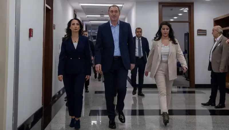 DEM Parti Heyeti, Bugün İki Önemli Görüşme İçin Saha Çalışmalarına Başlıyor