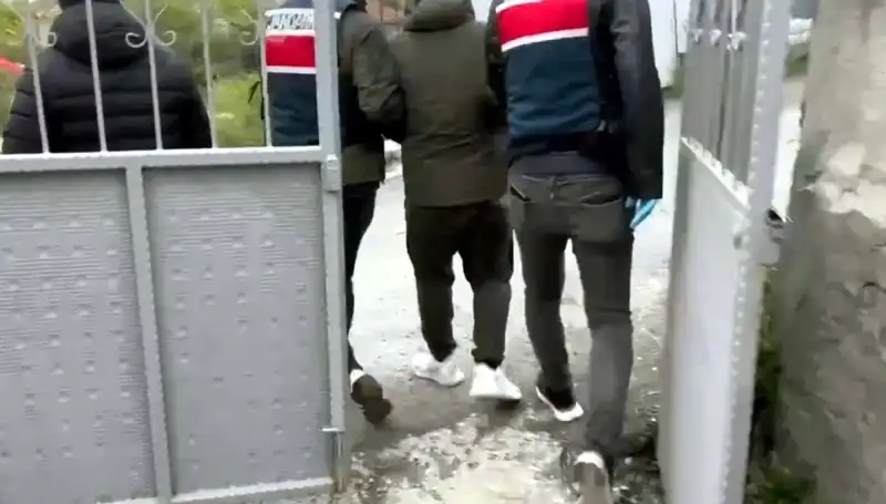 Türkiye'de 1.2 Milyar Liralık Dolandırıcılık Operasyonu: 139 Şüpheli Yakalandı