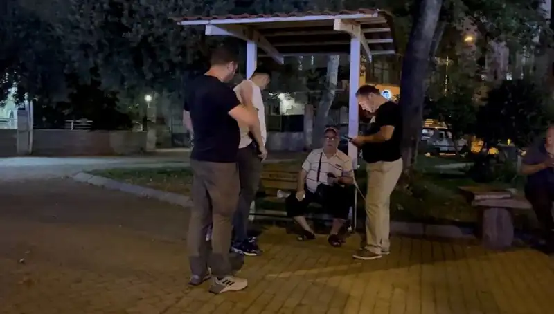 Kısmı Görme Kaybı Olan Adamın Telefonu Çalındı: Güvenlik Kameraları İnceleniyor