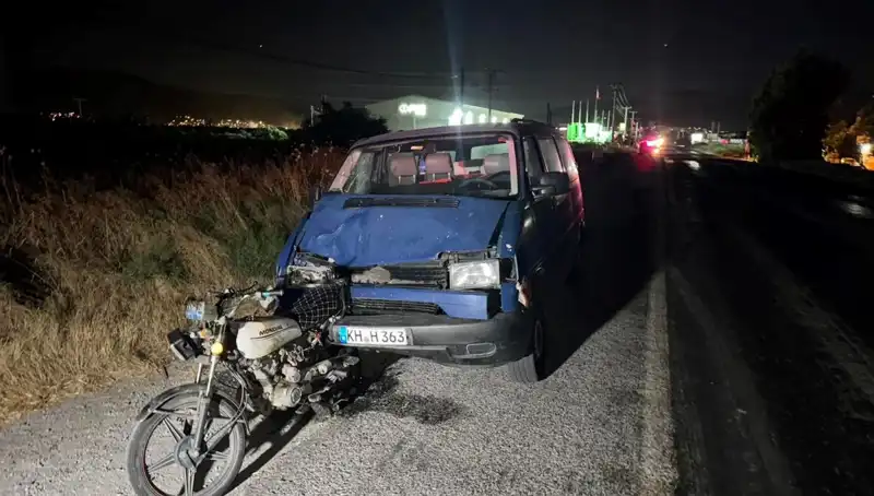Söke’de Minibüs Motosiklete Çarptı: 3 Yaralı, Olayın İç Yüzü Ortaya Çıktı