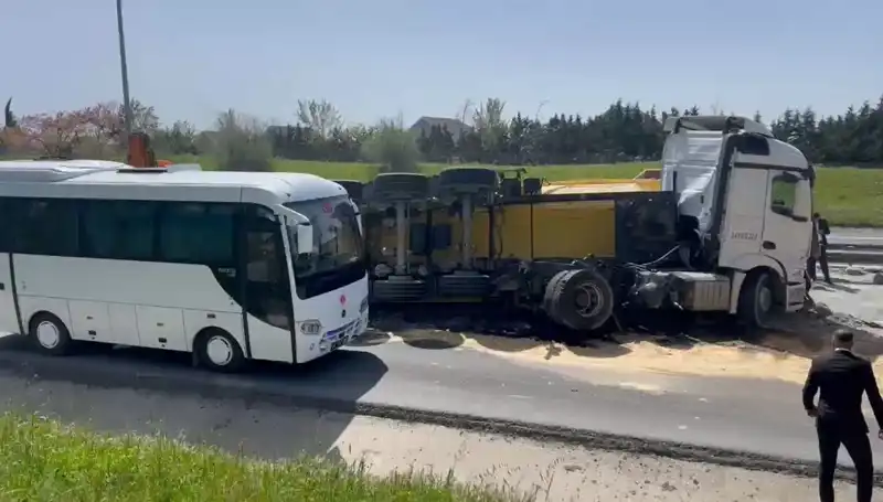 Büyükçekmece TEM Otoyolu'nda Kaza: Trafik 3 Saat Kilitlendi