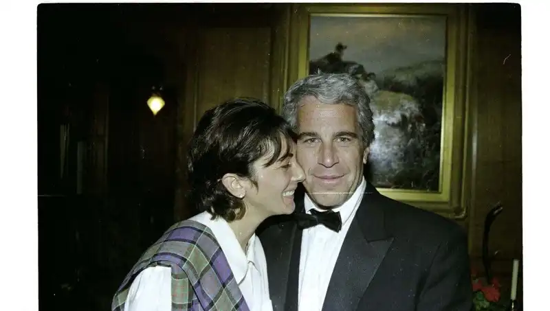 Gizemli İsimlerin Peşinde: Maxwell, Epstein Skandalında 100 İsim İfşa Etti