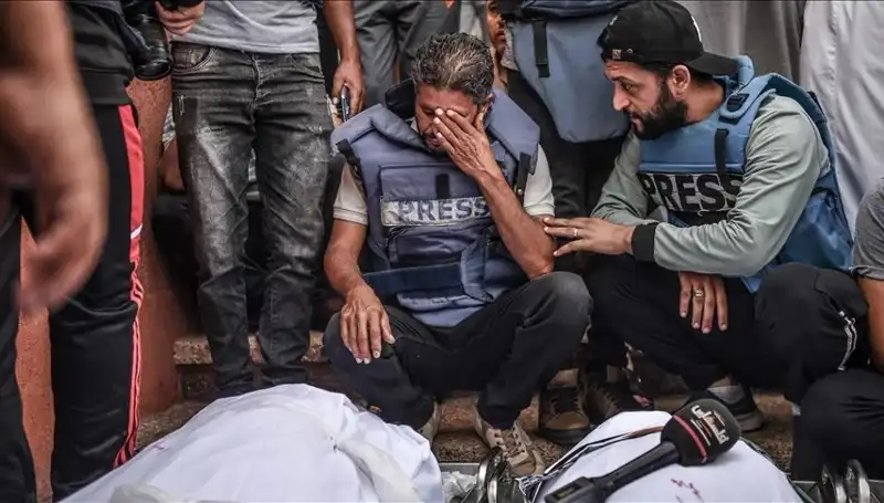 Gazze'deki Gazeteciler: Soykırım Eylemlerinin Acı Gerçeğini Ortaya Çıkarıyor