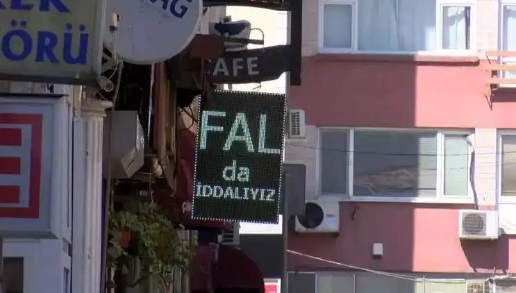 Ünlü Falcıya Para Karşılığı Fala Hapis Cezası Verildi!