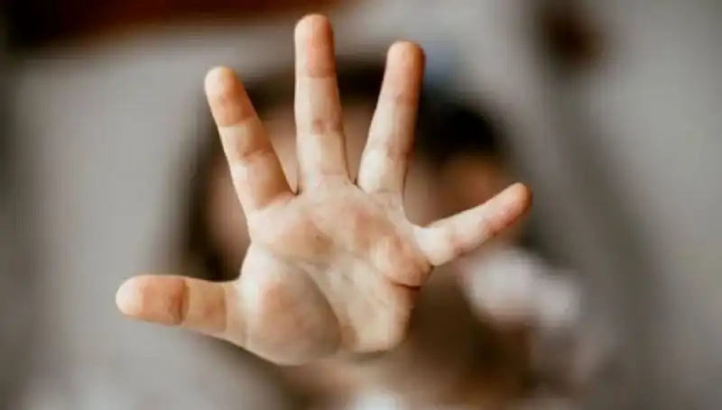 Çocuklarla Uygunsuz Görüntü Paylaşan Şahıs Gözaltına Alındı: Olayın Detayları