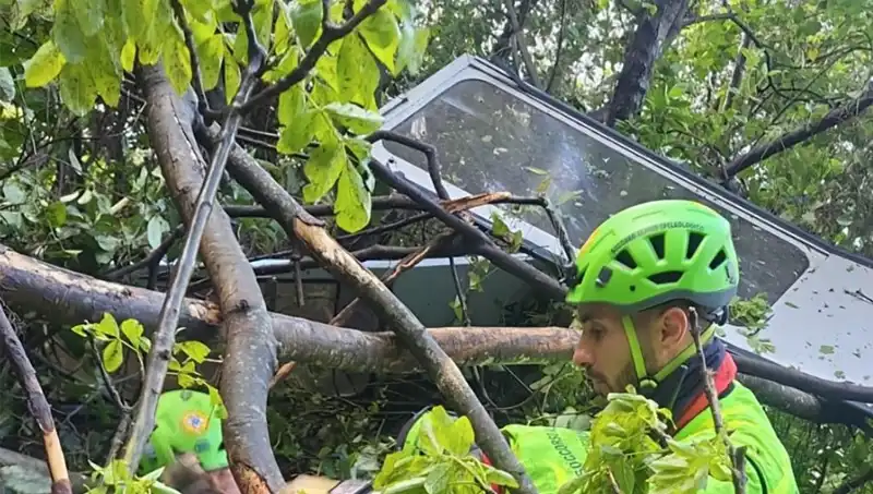 İtalya'da Teleferik Faciası: Dört Can Alman Teleferik Hattında Bunu Yaşadı